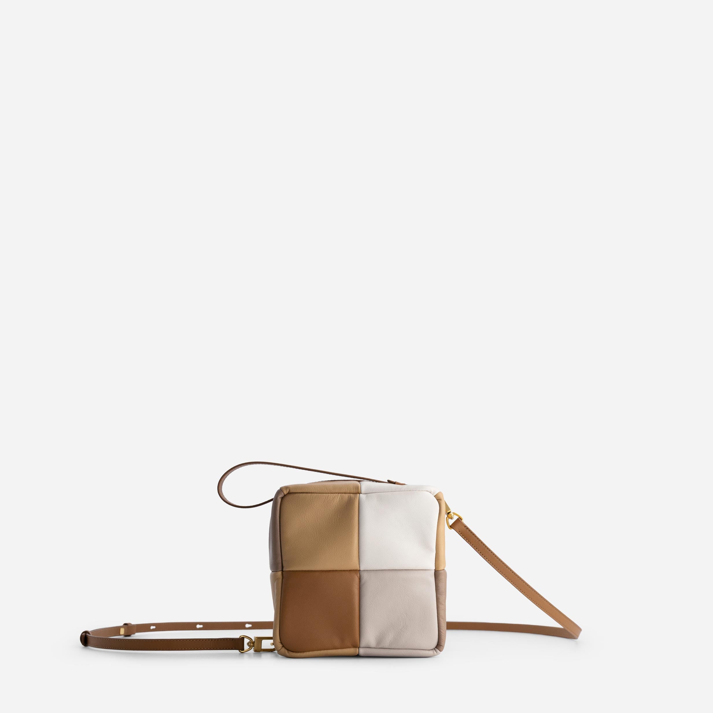 Grid Clutch - Milky