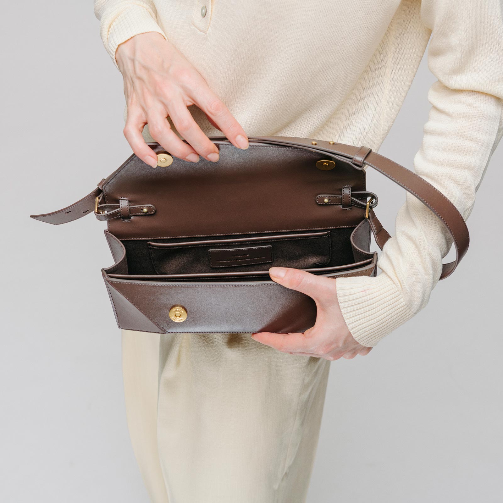 Naomi Baguette - Espresso