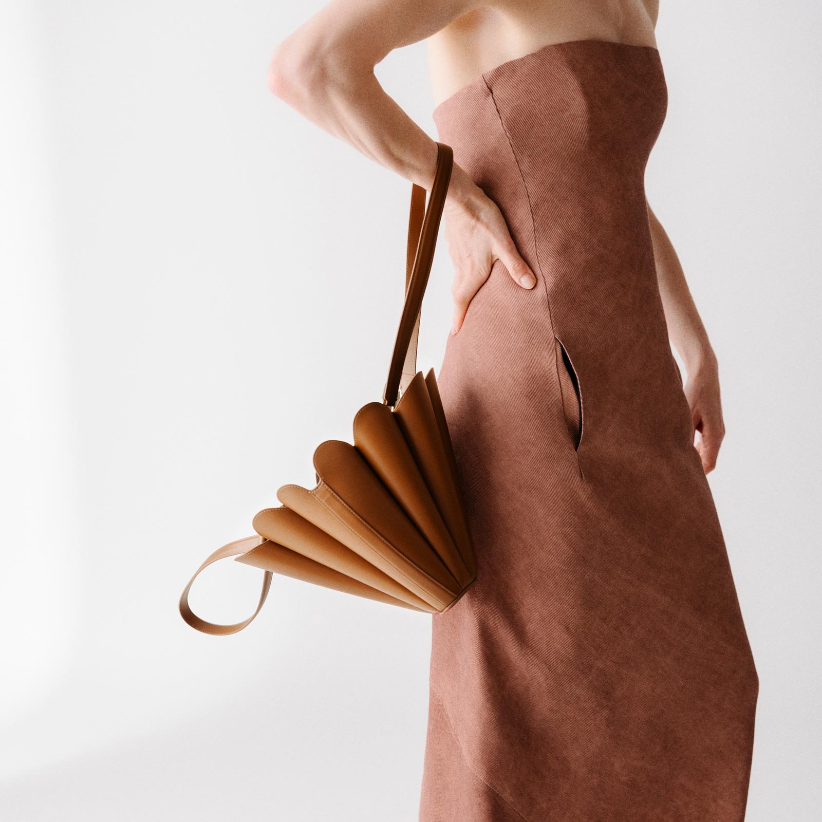 Mini Seashell Tote - Suede Espresso