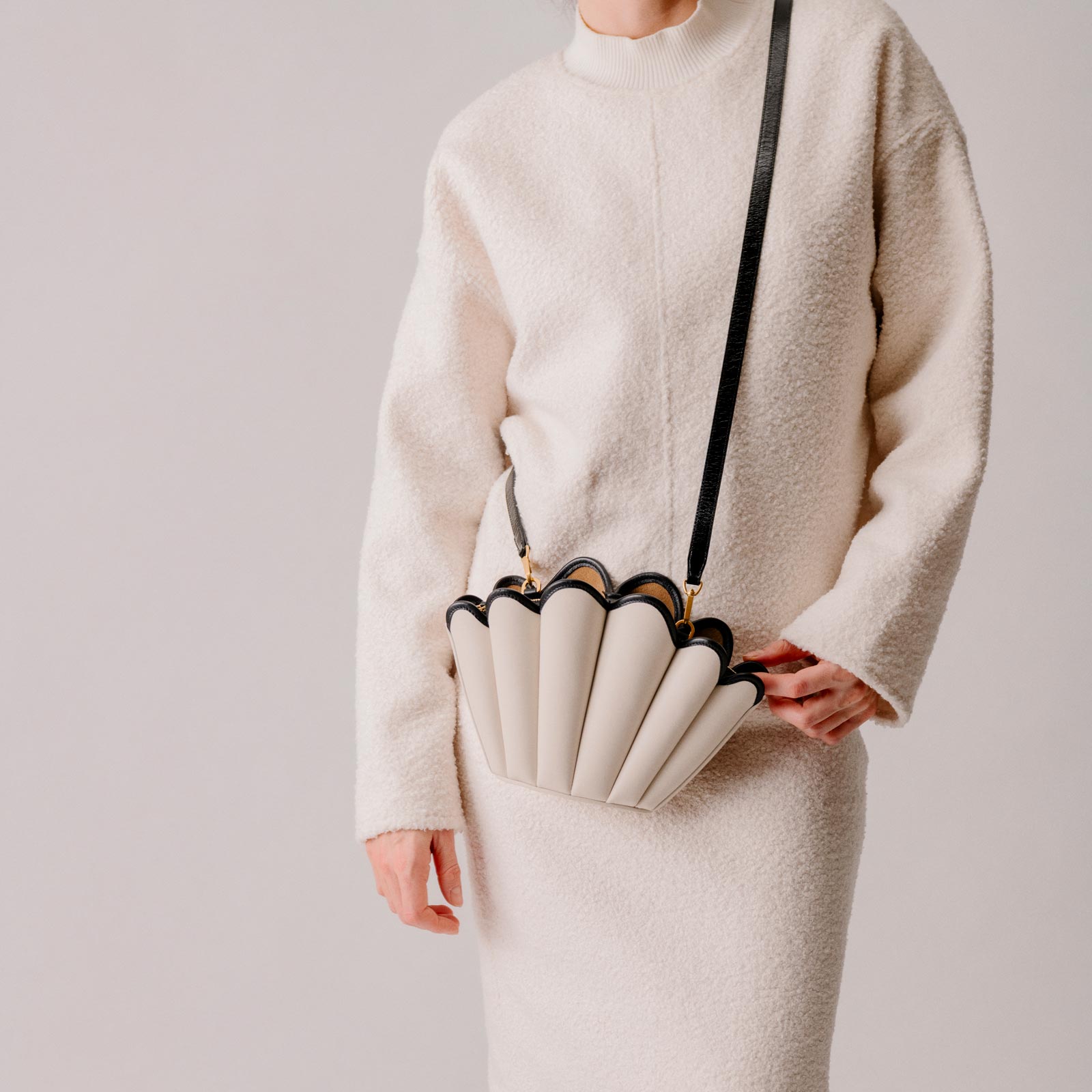 Seashell Crossbody - Canvas