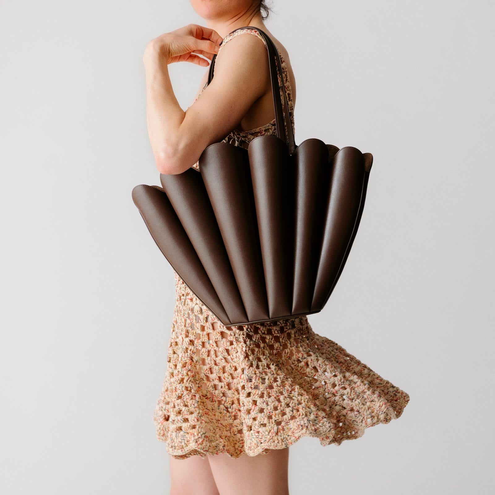 Seashell Tote - Suede Espresso