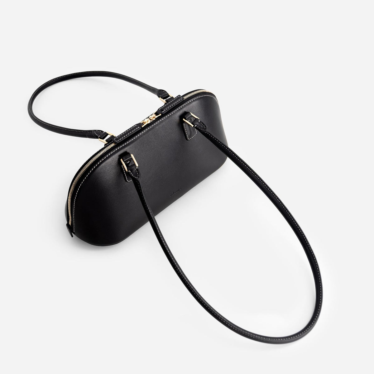 12 Canoe leather bag in Black