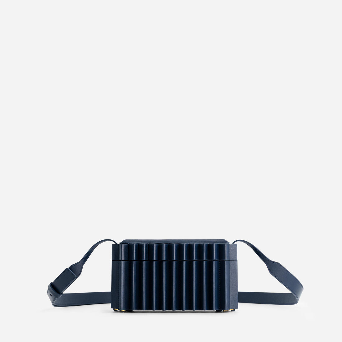Block leather bag in Navy