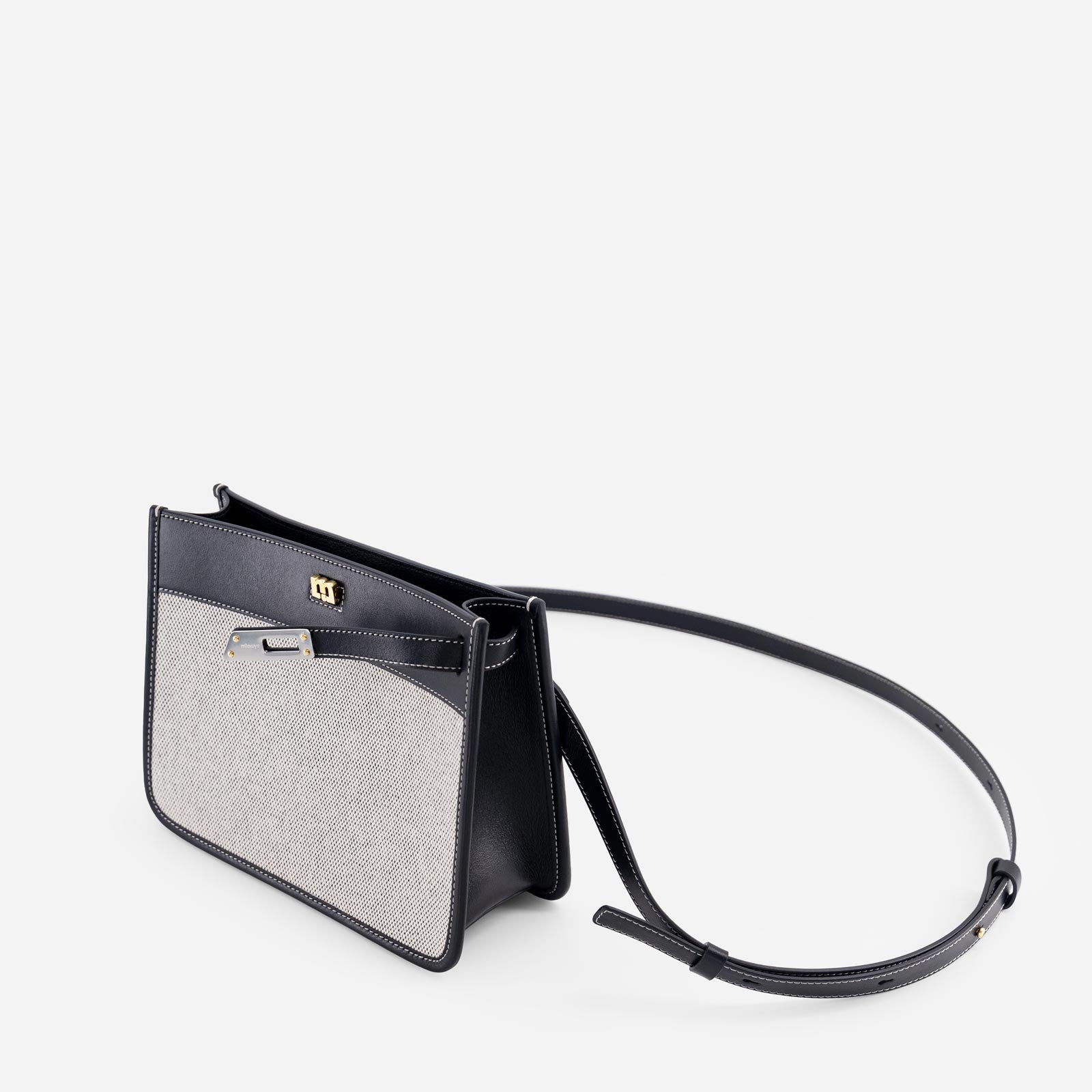 Juno - Canvas Black
