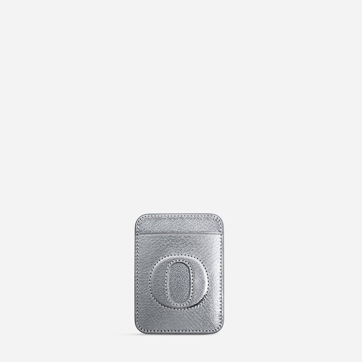 MagSafe cardholder in Metallic Silver, initial O, front