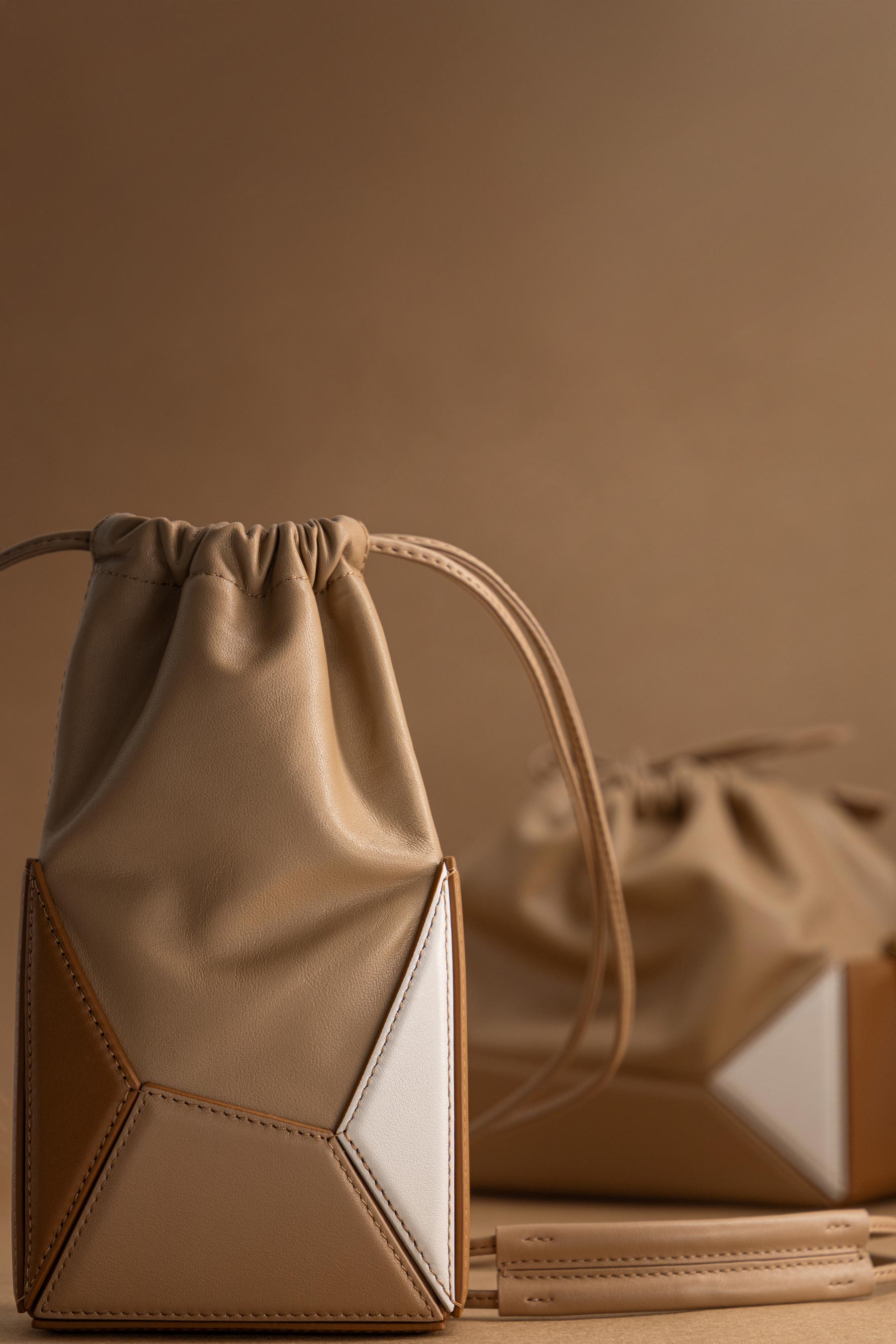 Naomi Phone Pouch - Praline