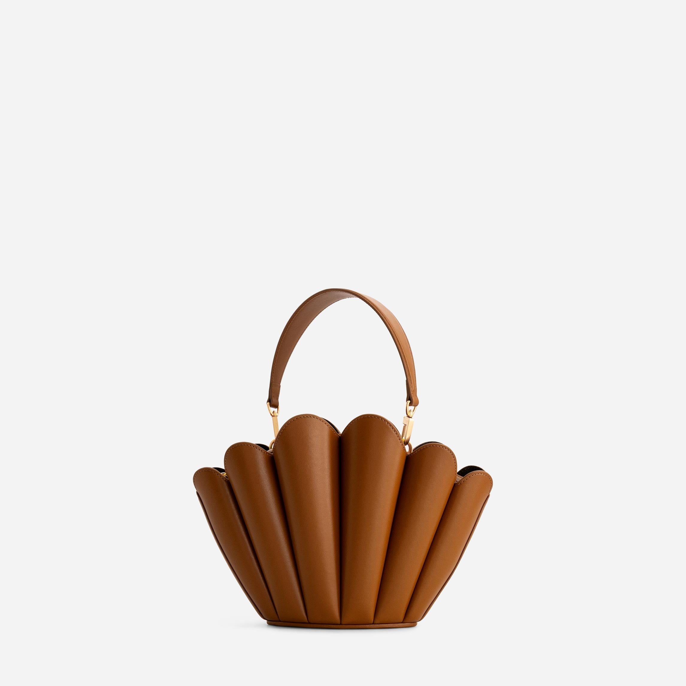 Seashell Crossbody - Tan