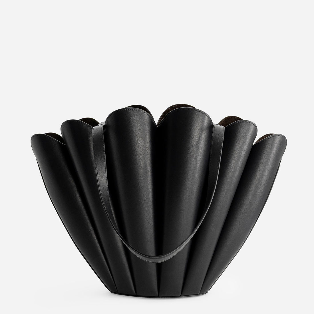 Seashell Tote in Black