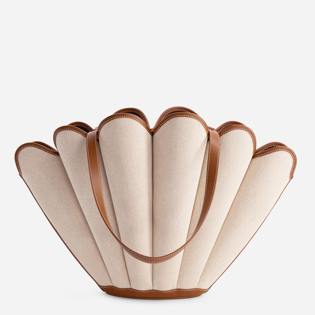 Seashell Tote in Canvas