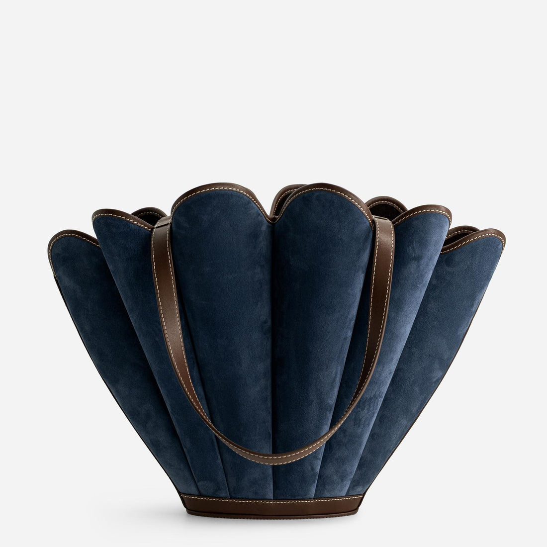 Seashell Tote in Suede Marine