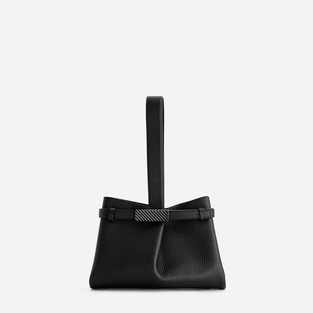 Span Clutch in Grained Black