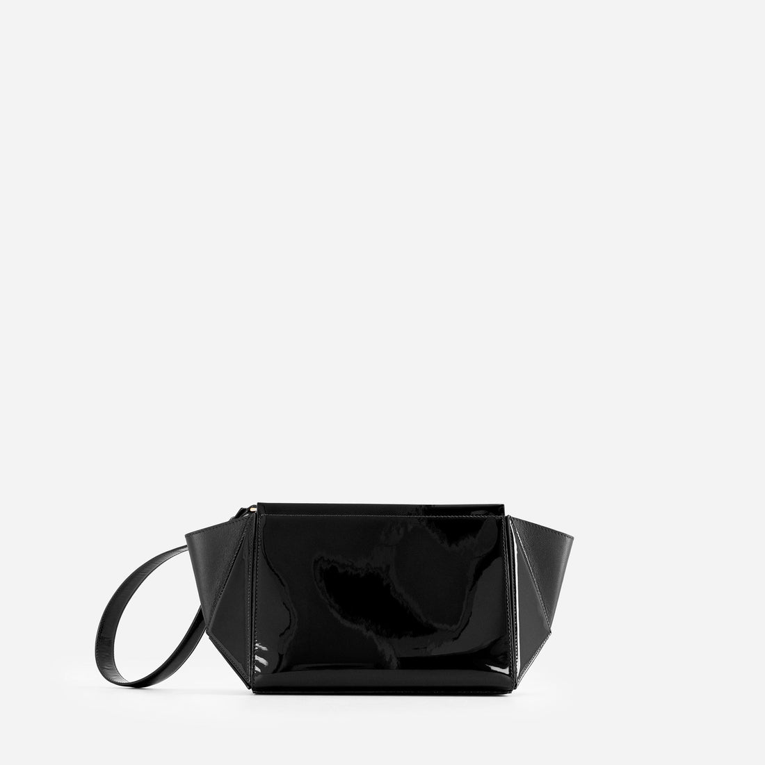Medium Triangle Pouch in Patent Black