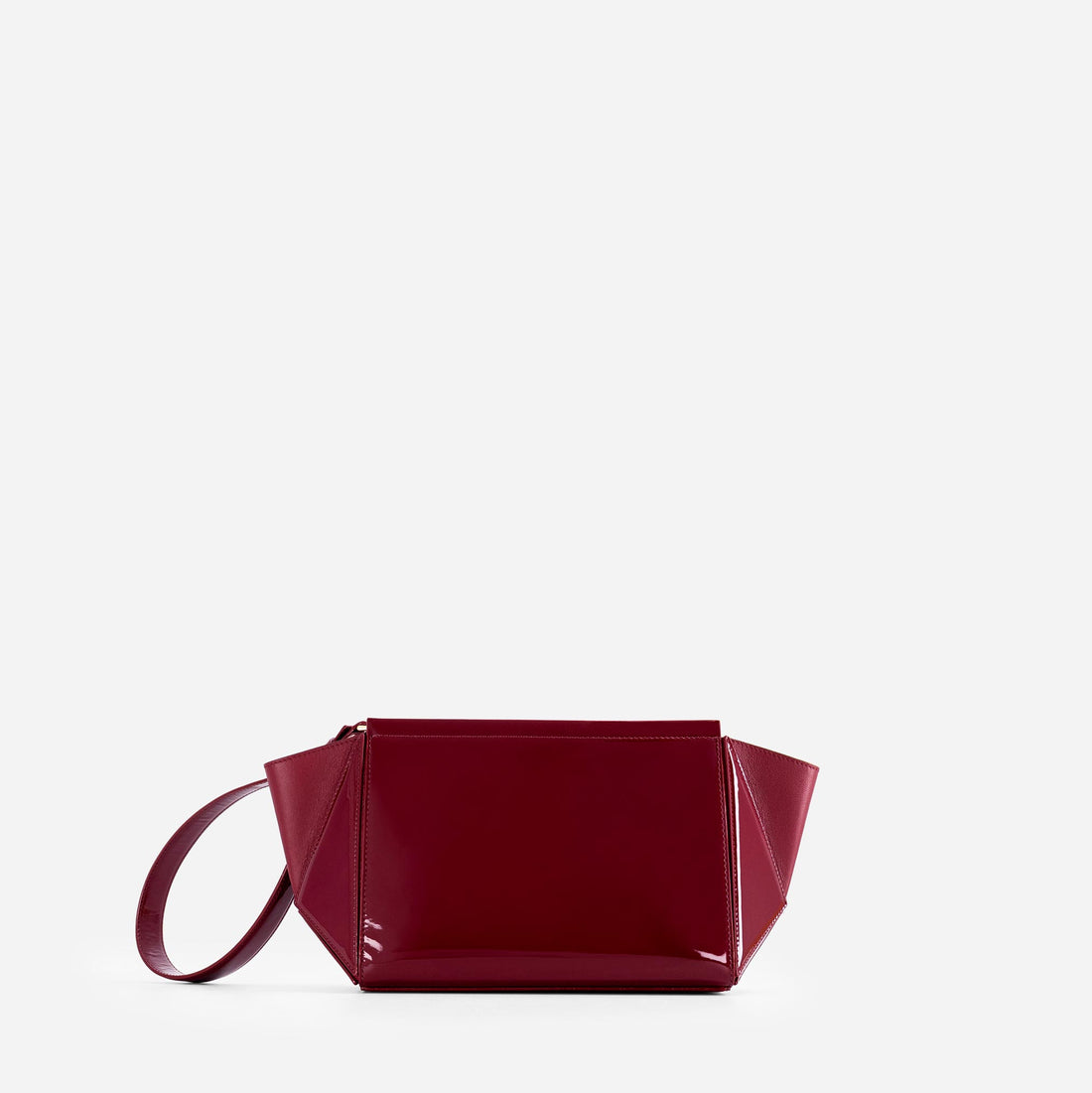 Medium Triangle Pouch in Patent Bordeaux