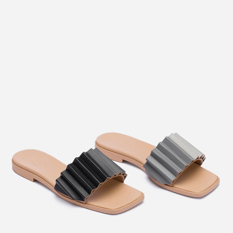 Louise Slide Sandal - Black & Gray