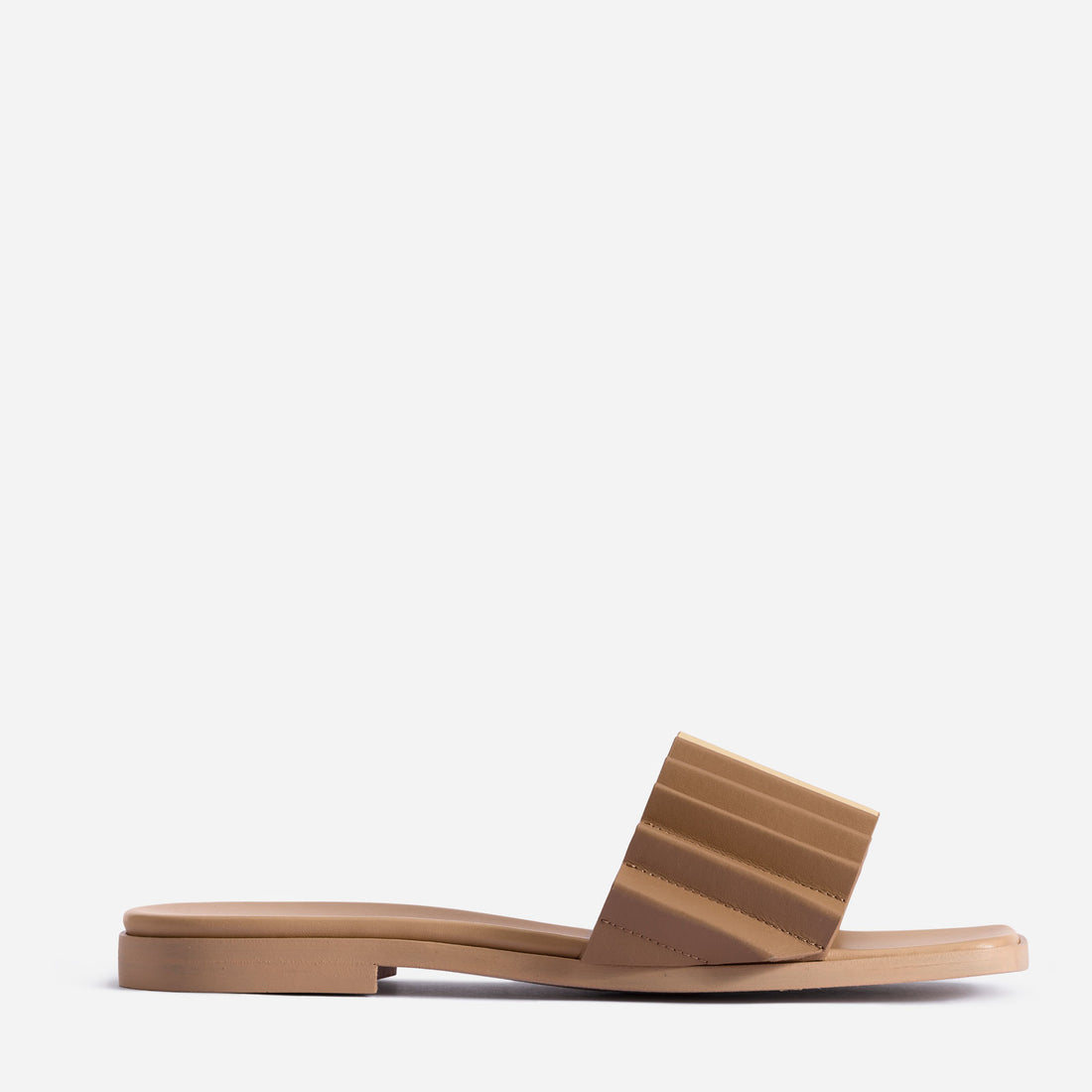 Louise Slide Sandal in Buttermilk